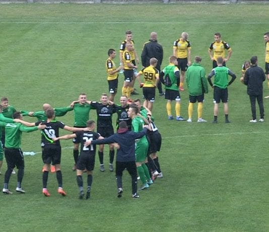 SIARKA POGRĄŻONA W KRYZYSIE – PEWNA WYGRANA GÓRNIKA ŁĘCZNA