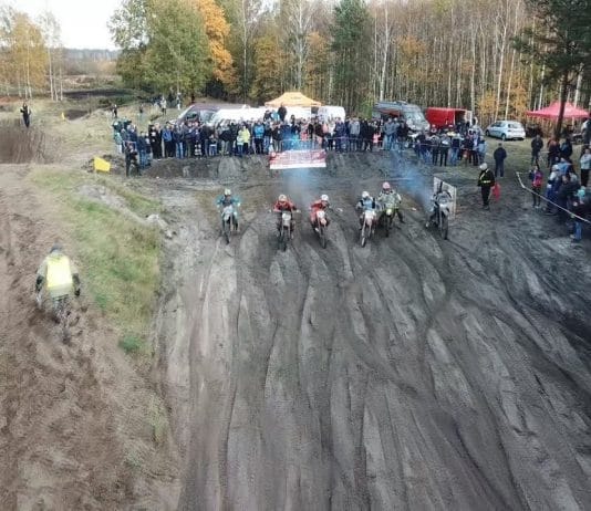 POPISY NA TORZE – CROSSY I QUADY ZJECHAŁY DO NOWEJ DĘBY