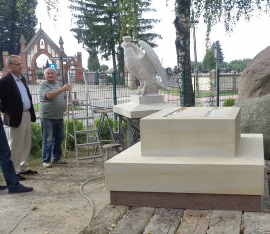 UROCZYSTE ODSŁONIĘCIE POMNIKA – ZAPRASZAMY DO NOWEJ DĘBY