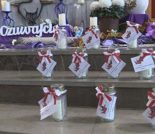 ZNICZ DLA BOHATERA – ODWIEDZILI MIEJSCA PAMIĘCI