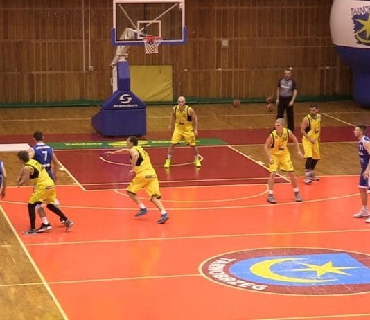 WYSOKA PORAŻKA SIARKI TARNOBRZEG – KOSZYKARZE Z RADOMIA ZA MOCNI