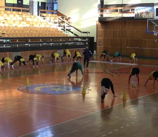 PIŁKARZE ROZPOCZĘLI PRZYGOTOWANIA – PIERWSZY TRENING SIARKOWCÓW