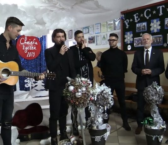 ROZŚPIEWANA CHOINKA ŻYCZEŃ – ZESPÓŁ PECTUS DLA DZIECIAKÓW