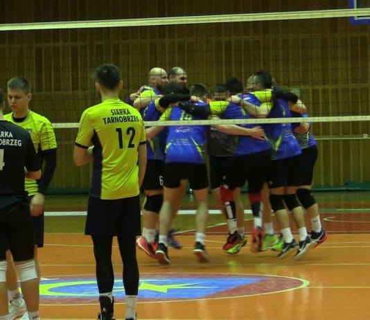 PORAŻKA SIATKARZY SIARKI – UDANY REWANŻ KLIMY BŁAŻOWA