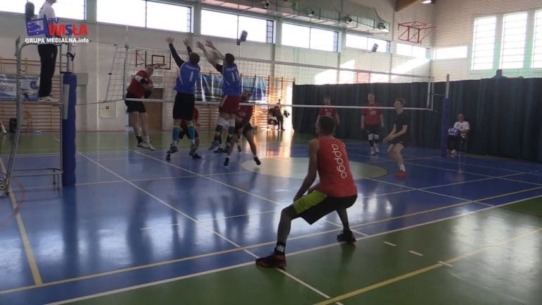 SIATKARSKI TURNIEJ Z TRADYCJĄ – BARBÓRKOWE GRANIE W TARNOBRZEGU