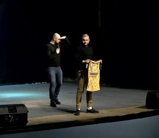 KIBICE POMAGAJĄ POTRZEBUJĄCYM – AKCJA CHARYTATYWNA SIARKOWCY DZIECIAKOM IX