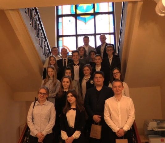 MŁODZI I AKTYWNI SPOŁECZNIE – OŚMIU WSPANIAŁYCH TARNOBRZEGA