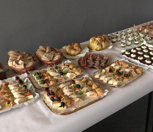 SMACZNIE, PYSZNIE I DOMOWO – W NOWEJ DĘBIE GOTUJĄ Z PASJĄ