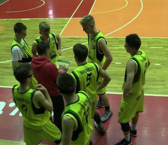 MŁODZI KOSZYKARZE WALCZĄ O PÓŁFINAŁ – WSPIERAJ JUNIORÓW SIARKI TARNOBRZEG