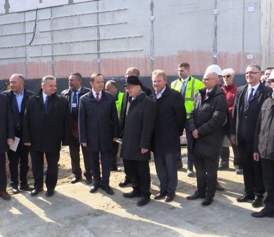 UROCZYSTA WIECHA W SZPITALU – BUDYNEK RADIOTERAPII W STANIE SUROWYM