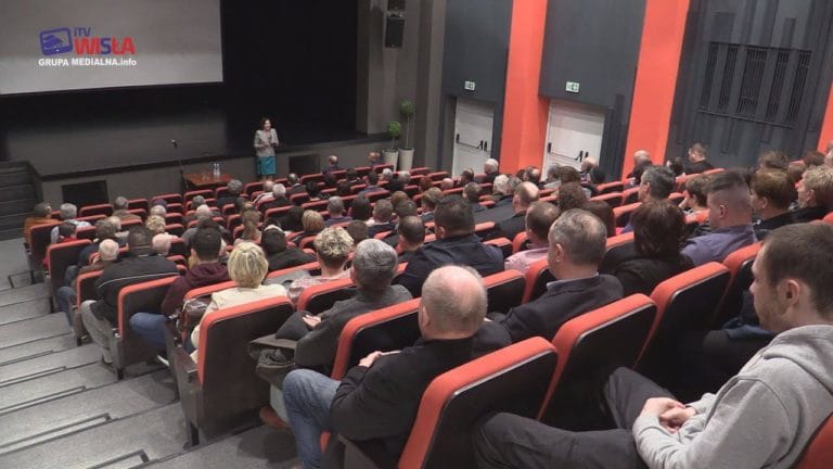 DYSKUSJA O WYBORACH I INWESTYCJACH – Z WIZYTĄ W BARANOWIE SANDOMIERSKIM