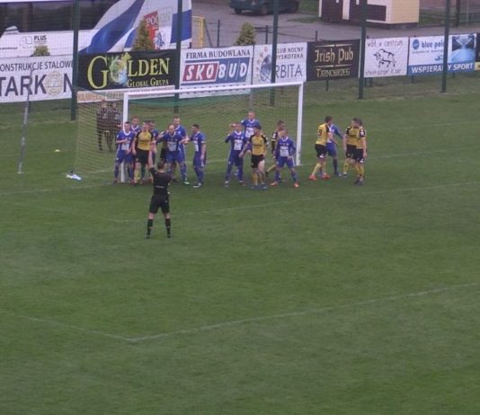 PIŁKARZE SIARKI POD ŚCIANĄ – BOLESNA PORAŻKA Z POGONIĄ SIEDLCE