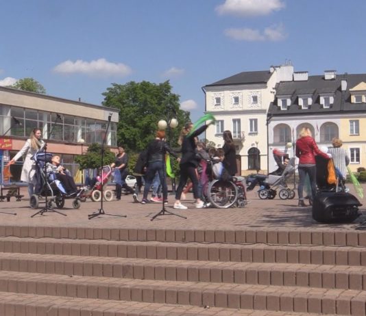 ŚWIĘTOWALI DZIEŃ GODNOŚCI – RADOSNA INTEGRACJA Z OSOBAMI NIEPEŁNOSPRAWNYMI