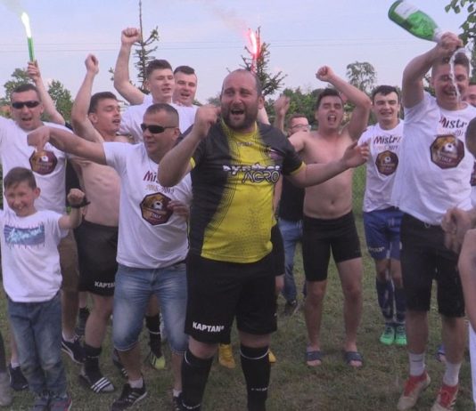 W STALACH CELEBRUJĄ AWANS – TRANSDŹWIG POKONAŁ OKS MOKRZYSZÓW