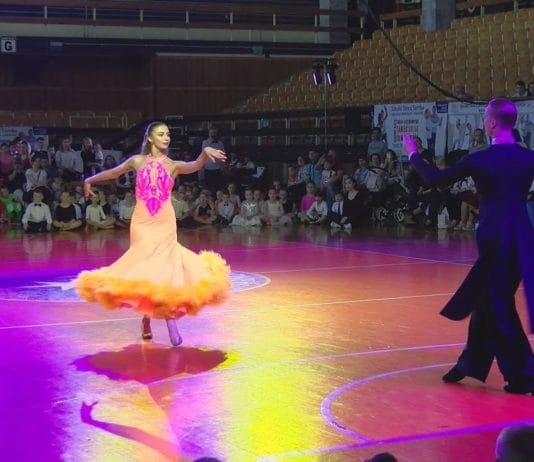 ZASZCZEPIALI PASJĘ – TANECZNE POPISY W TARNOBRZEGU