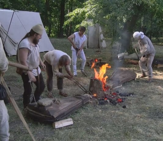 POZNAJĄC ŚLADY PRZESZŁOŚCI – PIKNIK ARCHEOLOGICZNY W TARNOBRZEGU