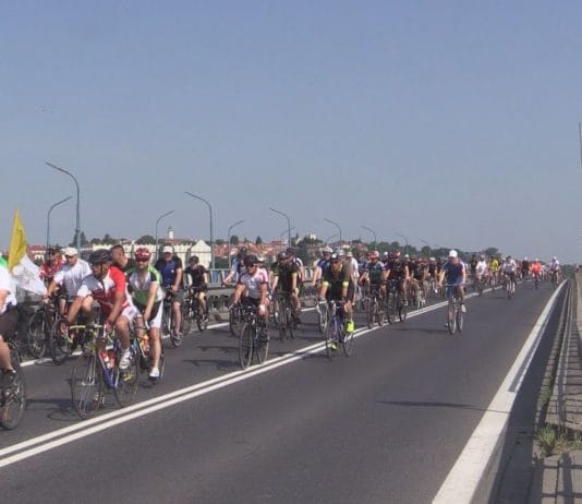 JUBILEUSZOWY RAJD PAPIESKI – ROWEREM Z SANDOMIERZA DO BARANOWA SANDOMIERSKIEGO