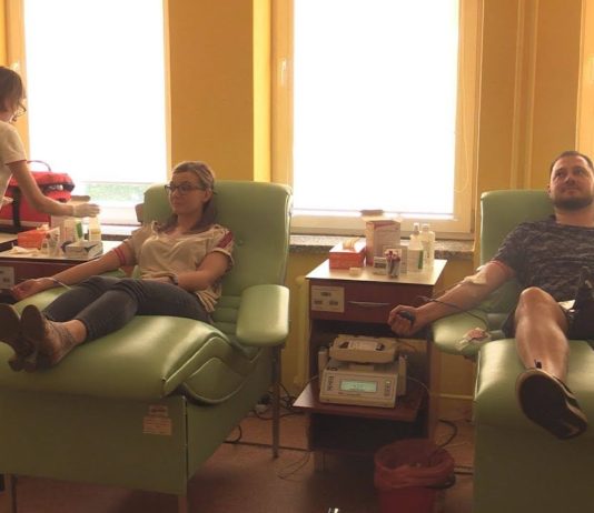 WAKACYJNY DAR ŻYCIA – W TARNOBRZEGU ODDAJĄ KREW