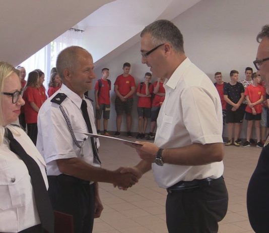 NAGRODZILI OCHOTNIKÓW – NOWY SPRZĘT DLA STRAŻAKÓW