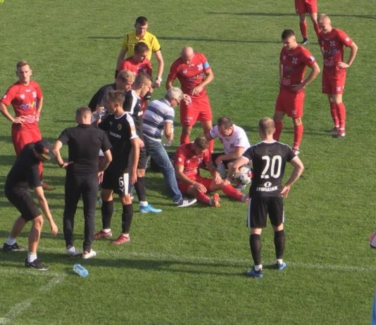 BOLESNA PORAŻKA WISŁY SANDOMIERZ – PIERWSZA WYGRANA BENIAMINKA Z KIELC