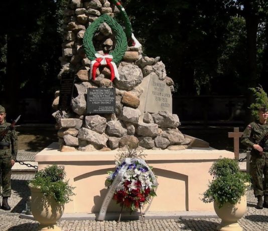 W SANDOMIERZU PODZIĘKOWALI ŻOŁNIERZOM – UROCZYSTE ŚWIĘTO WOJSKA POLSKIEGO