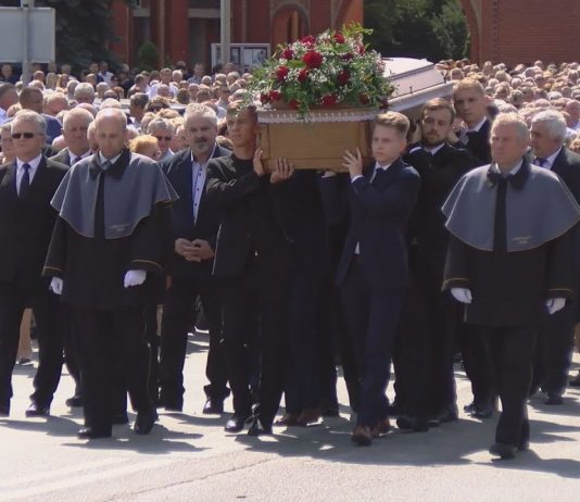 GORZYCE POGRĄŻONE W SMUTKU – OSTATNIA DROGA KS. KAN. WŁADYSŁAWA DREWNIAKA