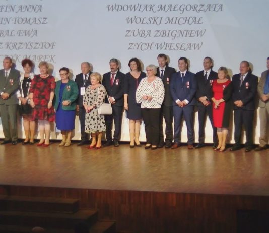OSIEM DEKAD DEZAMETU – PIĘKNY JUBILEUSZ W NOWEJ DĘBIE