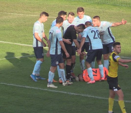 PIŁKARZE SIARKI TRACĄ PUNKTY – TYLKO REMIS Z AVIĄ ŚWIDNIK