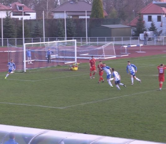 SERIA PIŁKARZY Z SANDOMIERZA PRZERWANA – TRZY PUNKTY DLA WISŁY PUŁAWY