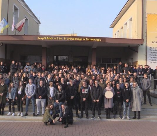 WSPÓLNIE POSADZILI LIPĘ – „ROLNIK” ZAPUSZCZA KORZENIE