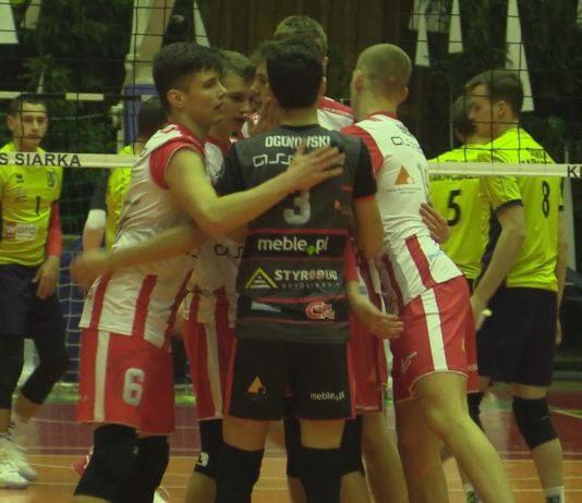 SIATKARZE SIARKI BEZ PUNKTÓW – WICELIDER Z RZESZOWA ZBYT MOCNY