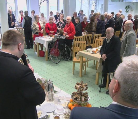 DOM NIE TYLKO Z NAZWY – SENIORZY PRZYGOTOWALI WIGILIĘ