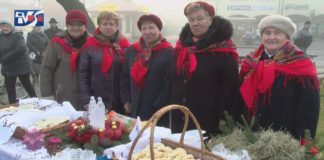 KLIMATYCZNA WIGILIA W PLENERZE – BARWNE ŚWIĘTOWANIE W GRĘBOWIE