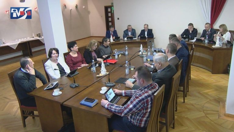 BARANÓW SANDOMIERSKI: RADNI JEDNOGŁOŚNIE UCHWALILI BUDŻET NA 2020 ROK