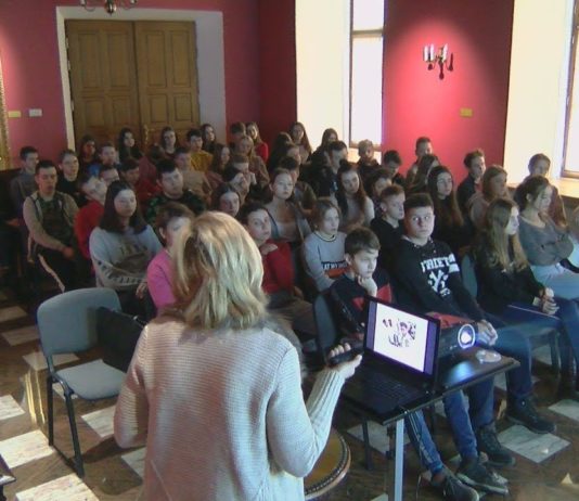 TARNOBRZEG: OBCHODY DNIA PAMIĘCI O OFIARACH HOLOCAUSTU