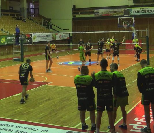 SIATKARZE SIARKI W TRUDNEJ SYTUACJI – LUBCZA RACŁAWÓWKA ZBYT MOCNA