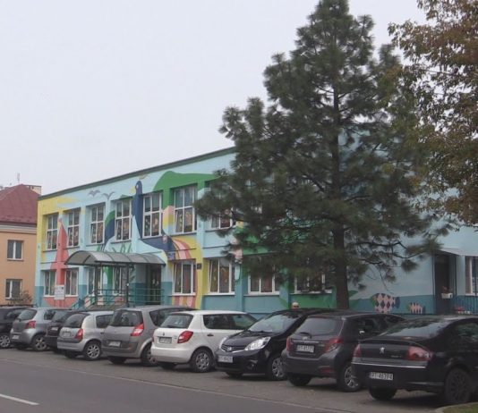 SAMORZĄDY MÓWIĄ JEDNYM GŁOSEM – PRZEDSZKOLA I ŻŁOBKI WCIĄŻ ZAMKNIĘTE