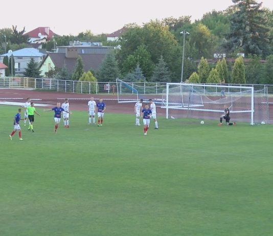 ZWYCIĘSKI MARSZ WISŁY SANDOMIERZ TRWA – BENIAMINEK Z LUBARTOWA ROZGROMIONY