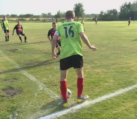 MECZ DERBOWY W ZAKRZOWIE – JUNIOR ZREMISOWAŁ Z OKS WIELOWIEŚ