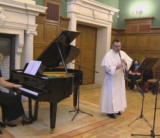 DUET NA ZAKOŃCZENIE FESTIWALU – MUZYCZNA UCZTA ZAMKU TARNOWSKICH