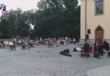 MALARSTWO I JAZZ W DZIKOWIE – NIEZWYKŁE DOZNANIA W ZAMKU TARNOWSKICH