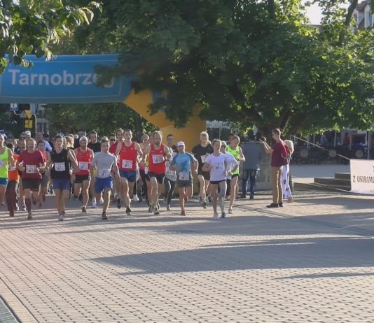 SYMBOLICZNY BIEG NA POCZĄTEK – SOLIDARNI Z OSOBAMI CHORUJĄCYMI PSYCHICZNIE