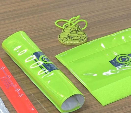 BĄDŹ WIDOCZNY NA DRODZE – KORZYSTAJ Z ELEMENTÓW ODBLASKOWYCH