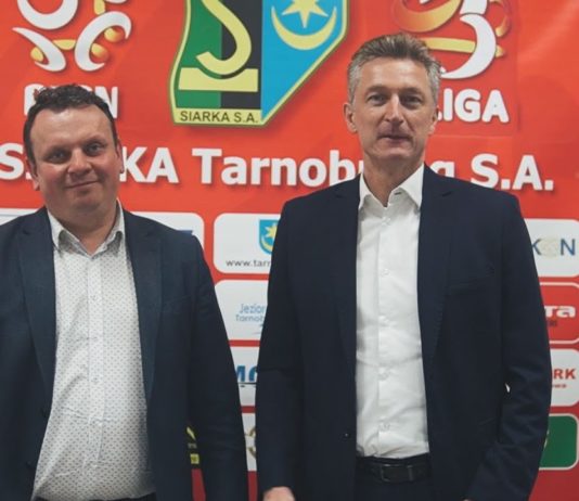 ZMIANY PO PRZECIĘTNEJ JESIENI – SŁAWOMIR MAJAK NOWYM TRENEREM SIARKI