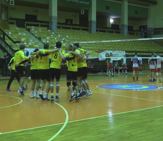 ŚWIETNY MECZ SIATKARZY SIARKI – LIDER Z DĘBICY ZOSTAŁ POKONANY!