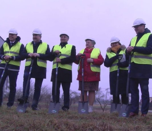 BUDŻET Z WIELOMA POPRAWKAMI – W NOWEJ DĘBIE PRZYJĘTO NAJWAŻNIEJSZĄ UCHWAŁĘ