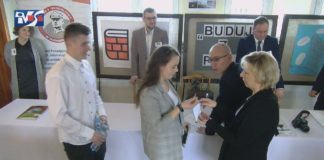 RODZICE KONTRA BURMISTRZ SANDOMIERZA – AWANTURA O SZKOŁĘ PODSTAWOWĄ NR 2