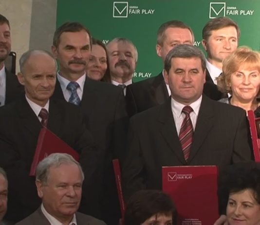 TARNOBRZEG: NOWE BUDYNKI NAD JEZIOREM PO ODBIORZE TECHNICZNYM