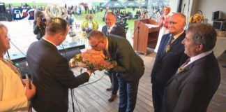 DOŻYNKI POWIATU SANDOMIERSKIEGO – ŚWIĘTO PLONÓW W GMINIE ŁONIÓW