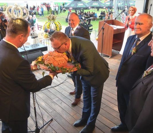 DOŻYNKI POWIATU SANDOMIERSKIEGO – ŚWIĘTO PLONÓW W GMINIE ŁONIÓW